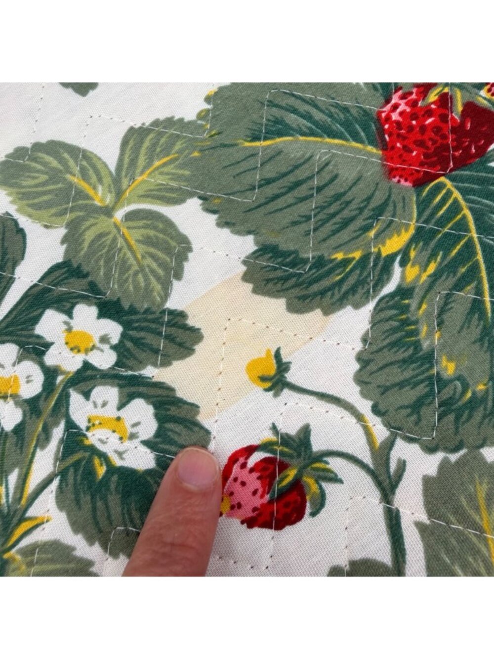 Quilted Strawberry Placemats Octagon Vintage Cottagecore Granny Table Decor Red - Picture 5 of 7